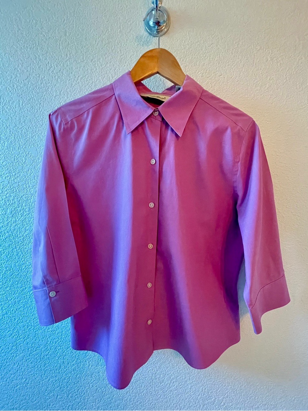 Women’s 100% Cotton Wrinkle-Resistant Button-Down Shirt